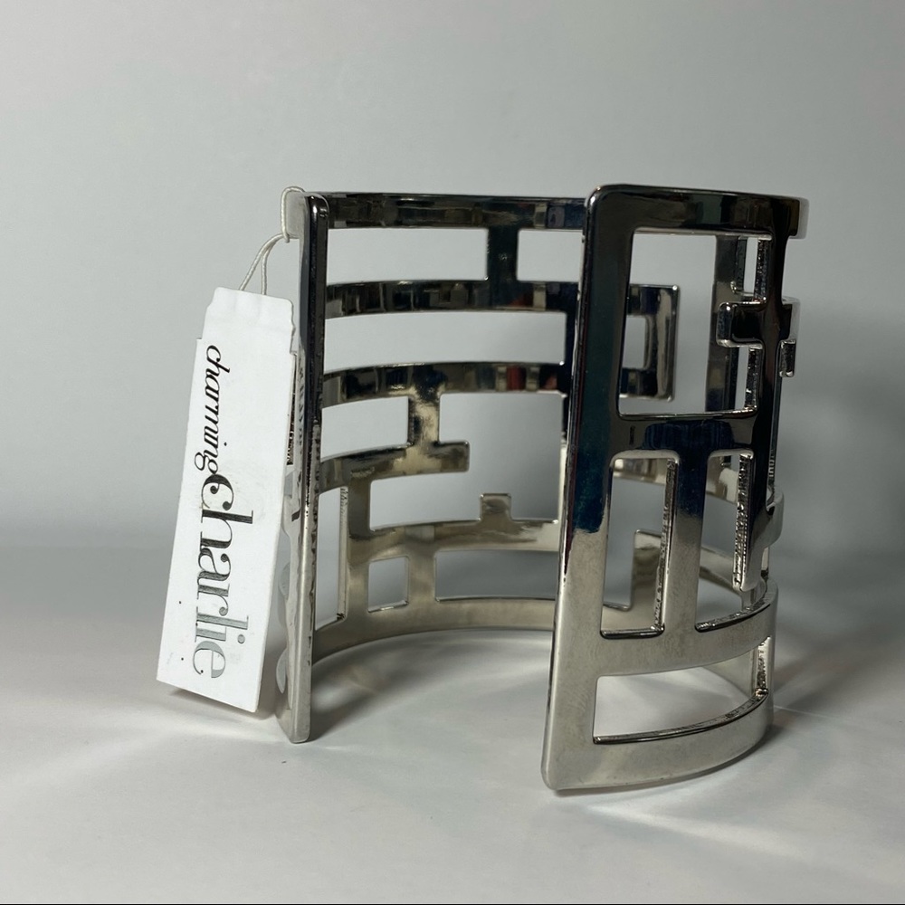 2/$25💛 NWT Wide Silver Contemporary Modern Geometric Openwork Cuff Brace… - Picture 4 of 6